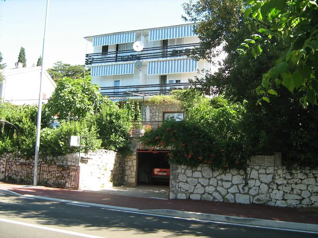 Guest House Mara Novi Vinodolski 3*,