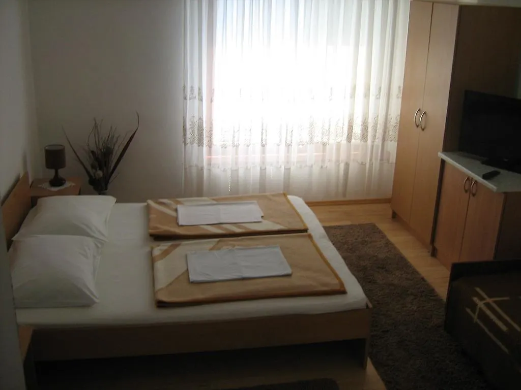 Guest House Mara Novi Vinodolski